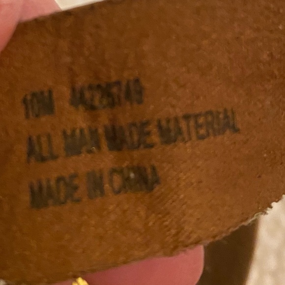 Women's Tan Sandals . Size10 Comfort brand sandals, In good condition. - Picture 7 of 7